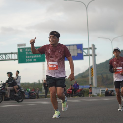 Race photo from KEDIRI HALF MARATHON 2026