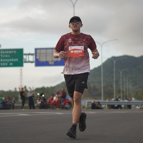 Race photo from KEDIRI HALF MARATHON 2026