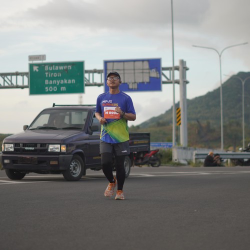 Race photo from KEDIRI HALF MARATHON 2026