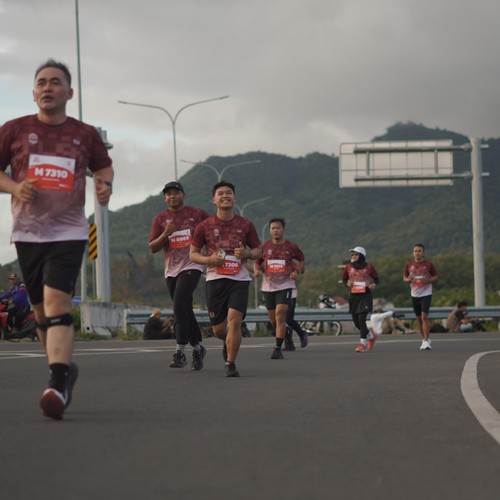 Race photo from KEDIRI HALF MARATHON 2026