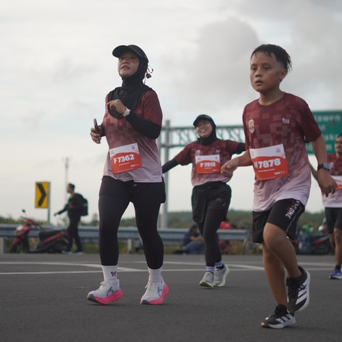 Race photo from KEDIRI HALF MARATHON 2026
