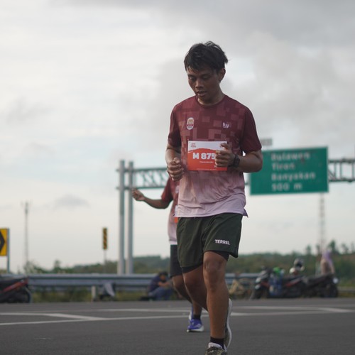 Race photo from KEDIRI HALF MARATHON 2026
