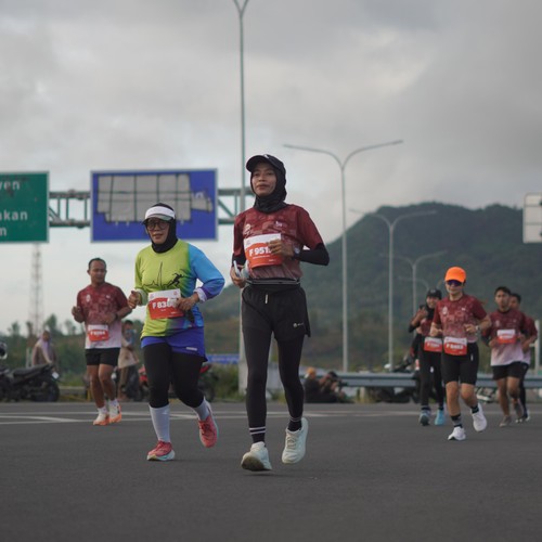 Race photo from KEDIRI HALF MARATHON 2026
