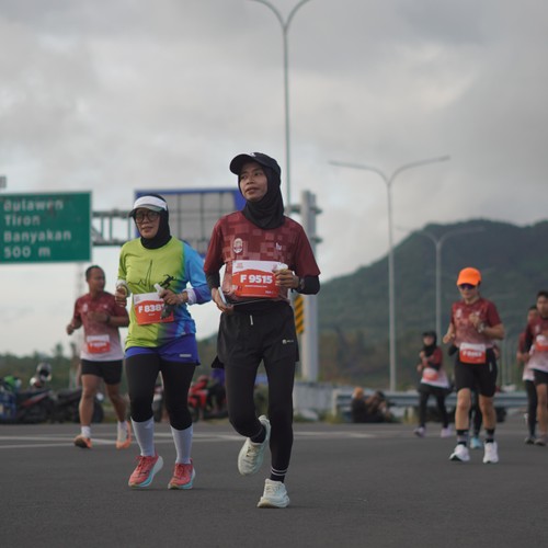 Race photo from KEDIRI HALF MARATHON 2026