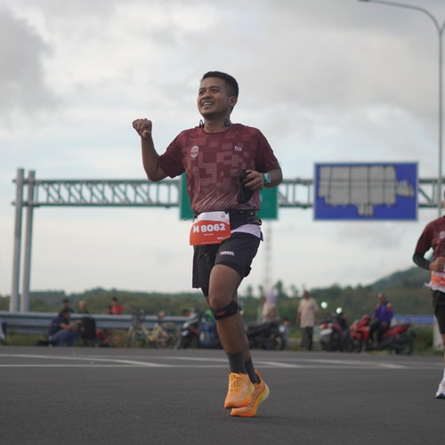 Race photo from KEDIRI HALF MARATHON 2026