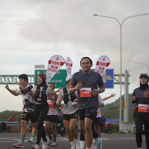 Race photo from KEDIRI HALF MARATHON 2026