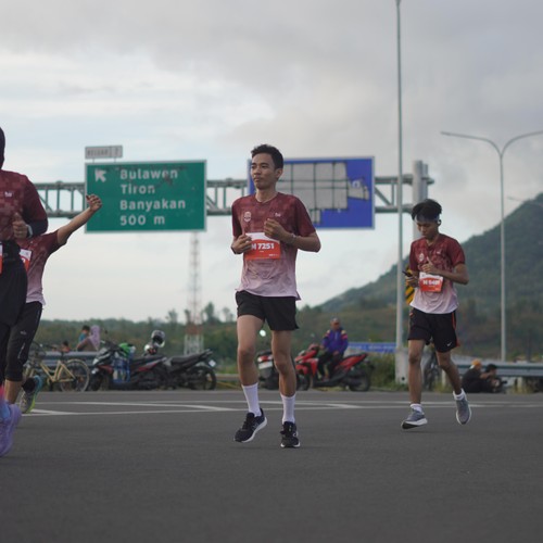 Race photo from KEDIRI HALF MARATHON 2026