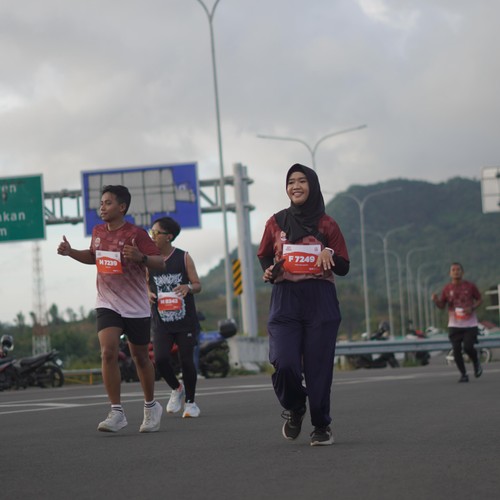 Race photo from KEDIRI HALF MARATHON 2026