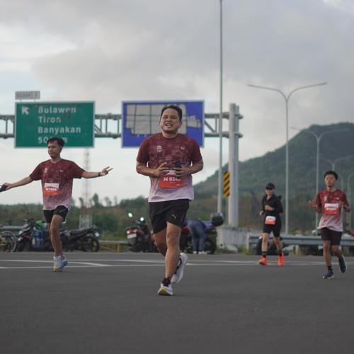 Race photo from KEDIRI HALF MARATHON 2026