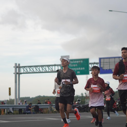 Race photo from KEDIRI HALF MARATHON 2026