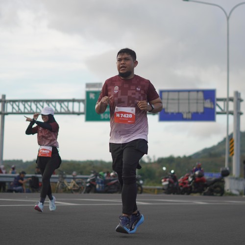Race photo from KEDIRI HALF MARATHON 2026