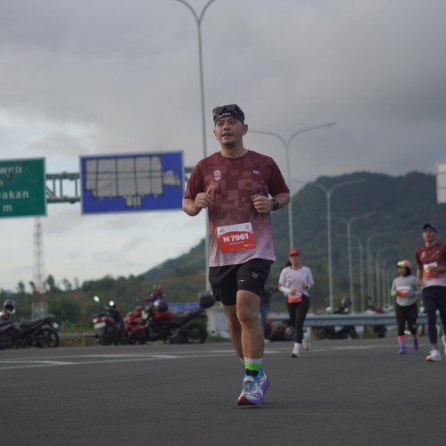 Race photo from KEDIRI HALF MARATHON 2026