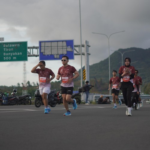 Race photo from KEDIRI HALF MARATHON 2026