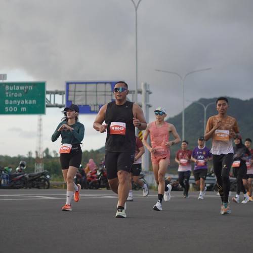 Race photo from KEDIRI HALF MARATHON 2026
