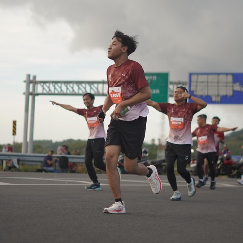 Race photo from KEDIRI HALF MARATHON 2026