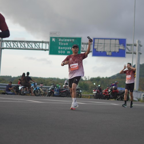 Race photo from KEDIRI HALF MARATHON 2026