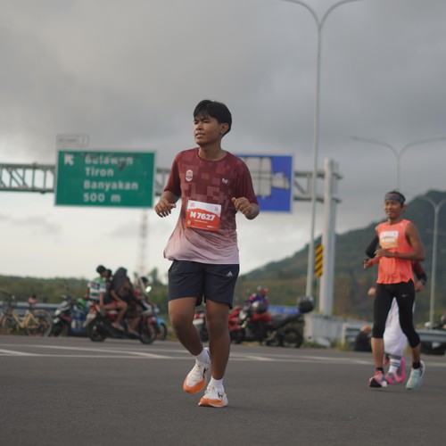Race photo from KEDIRI HALF MARATHON 2026