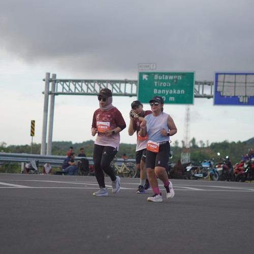Race photo from KEDIRI HALF MARATHON 2026
