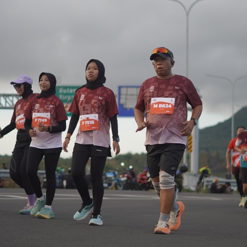 Race photo from KEDIRI HALF MARATHON 2026