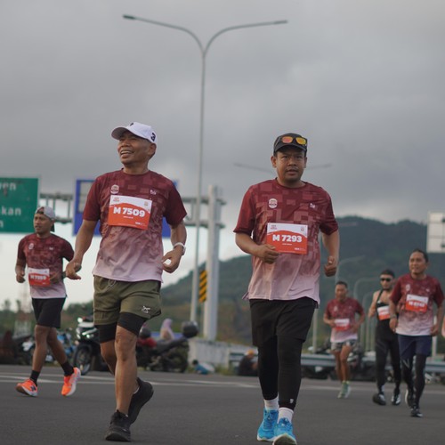 Race photo from KEDIRI HALF MARATHON 2026