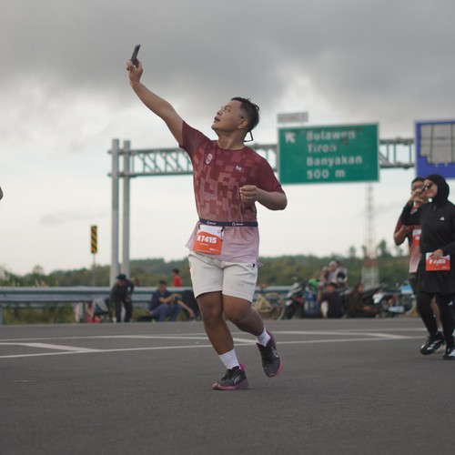 Race photo from KEDIRI HALF MARATHON 2026