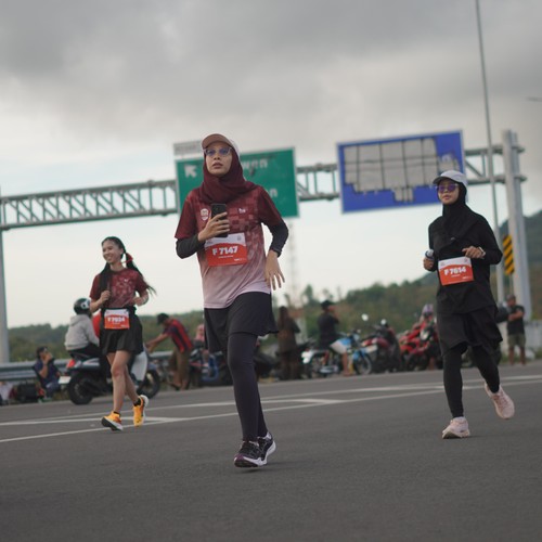 Race photo from KEDIRI HALF MARATHON 2026
