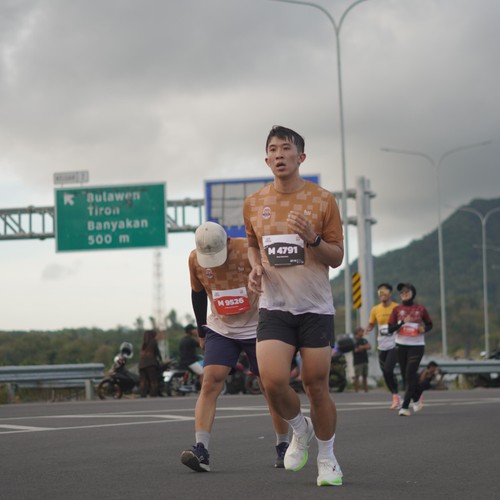 Race photo from KEDIRI HALF MARATHON 2026