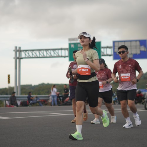 Race photo from KEDIRI HALF MARATHON 2026