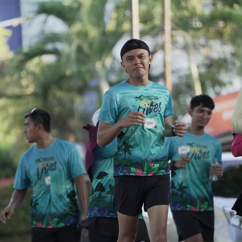 Race photo from VIBES AND STRENGTH CAMP ABR 2025