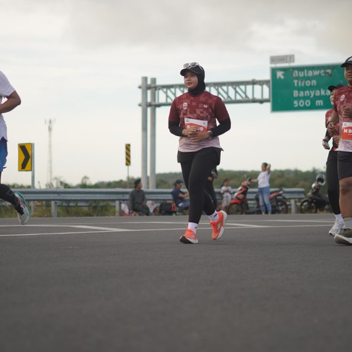 Race photo from KEDIRI HALF MARATHON 2026