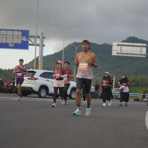 Race photo from KEDIRI HALF MARATHON 2026