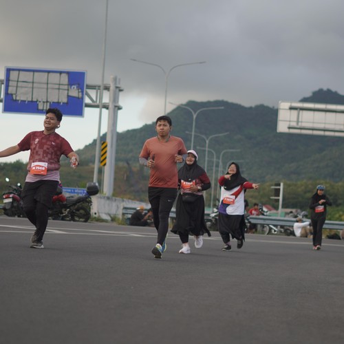 Race photo from KEDIRI HALF MARATHON 2026