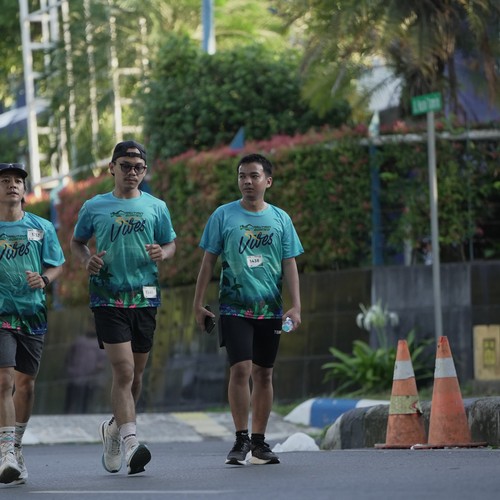 Race photo from VIBES AND STRENGTH CAMP ABR 2025