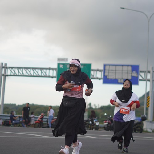 Race photo from KEDIRI HALF MARATHON 2026