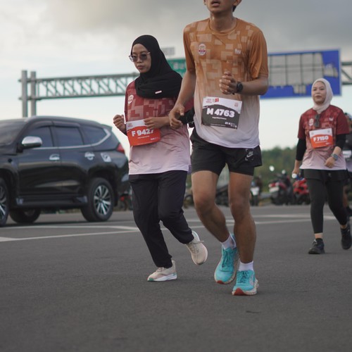Race photo from KEDIRI HALF MARATHON 2026