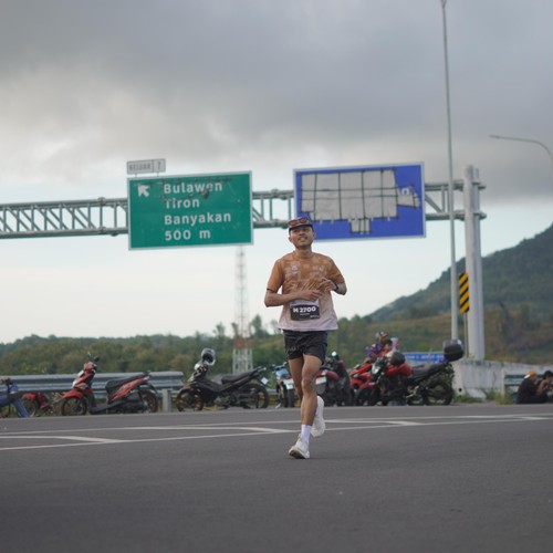Race photo from KEDIRI HALF MARATHON 2026