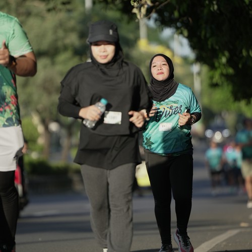 Race photo from VIBES AND STRENGTH CAMP ABR 2025