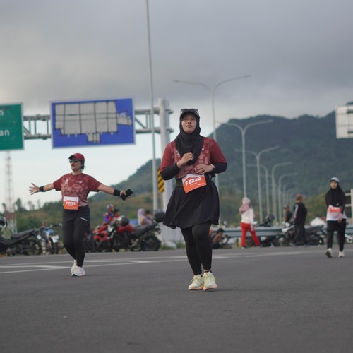 Race photo from KEDIRI HALF MARATHON 2026