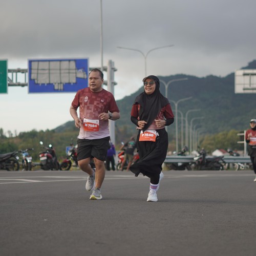 Race photo from KEDIRI HALF MARATHON 2026