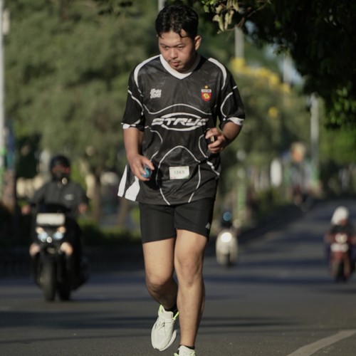 Race photo from VIBES AND STRENGTH CAMP ABR 2025