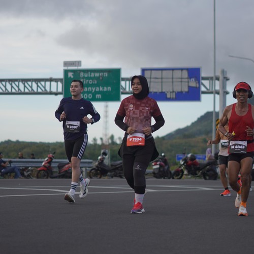 Race photo from KEDIRI HALF MARATHON 2026