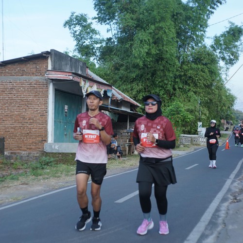 Race photo from KEDIRI HALF MARATHON 2026