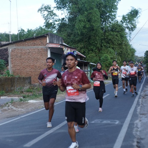 Race photo from KEDIRI HALF MARATHON 2026
