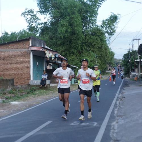 Race photo from KEDIRI HALF MARATHON 2026