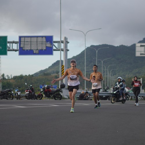 Race photo from KEDIRI HALF MARATHON 2026