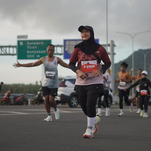 Race photo from KEDIRI HALF MARATHON 2026