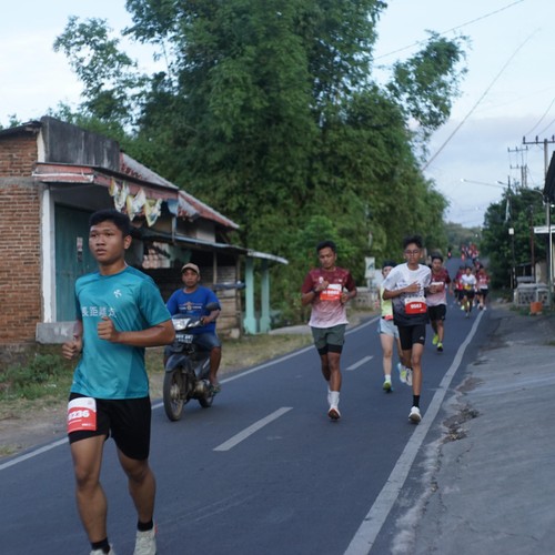 Race photo from KEDIRI HALF MARATHON 2026