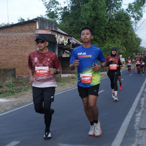 Race photo from KEDIRI HALF MARATHON 2026