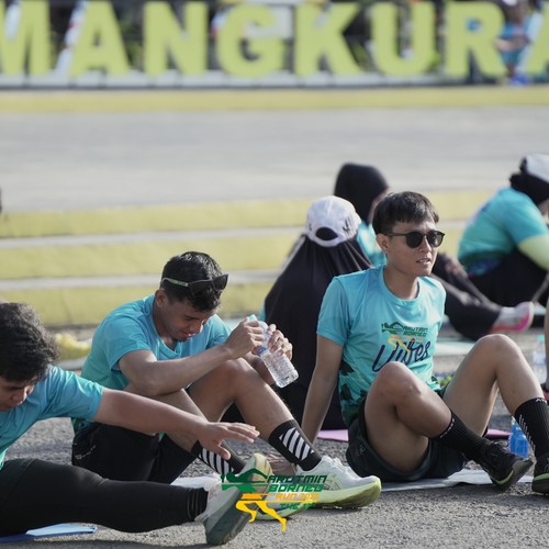 Race photo from VIBES AND STRENGTH CAMP ABR 2025