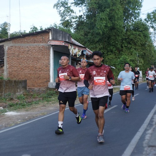 Race photo from KEDIRI HALF MARATHON 2026
